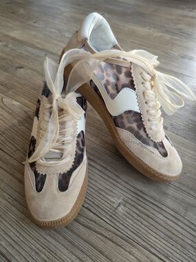 Dolce Vita Beige and Leopard-Print Women’s Sneakers